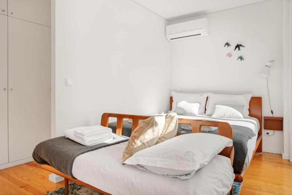 Host Wise - Lovely Shinny Flats With Balcony - Clerigos Porto Exterior photo
